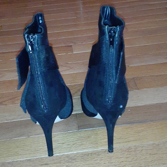 🥳🥳SOLD🥳🥳black bow wrapped bootie - Picture 3 of 5